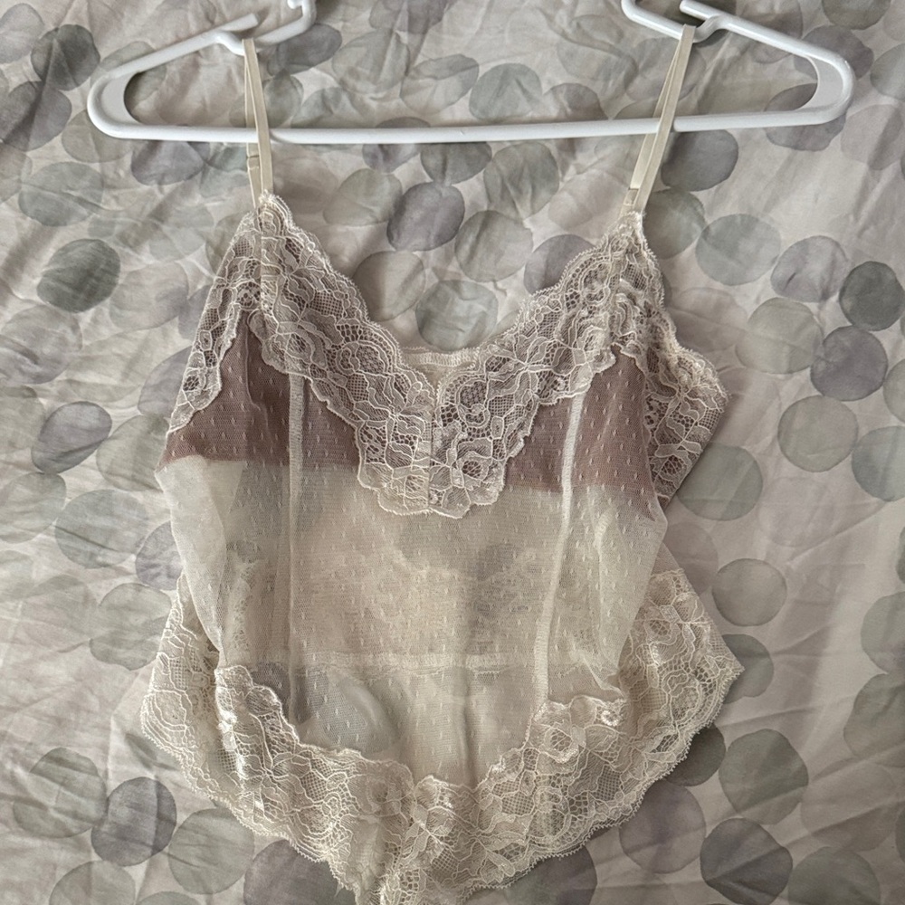 Iamgia lace tank